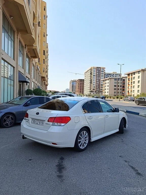 Subaru Legacy — foto 3/4