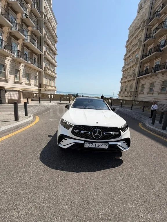 Mercedes GLC 350 e 4MATIC Coupe — foto 1/4