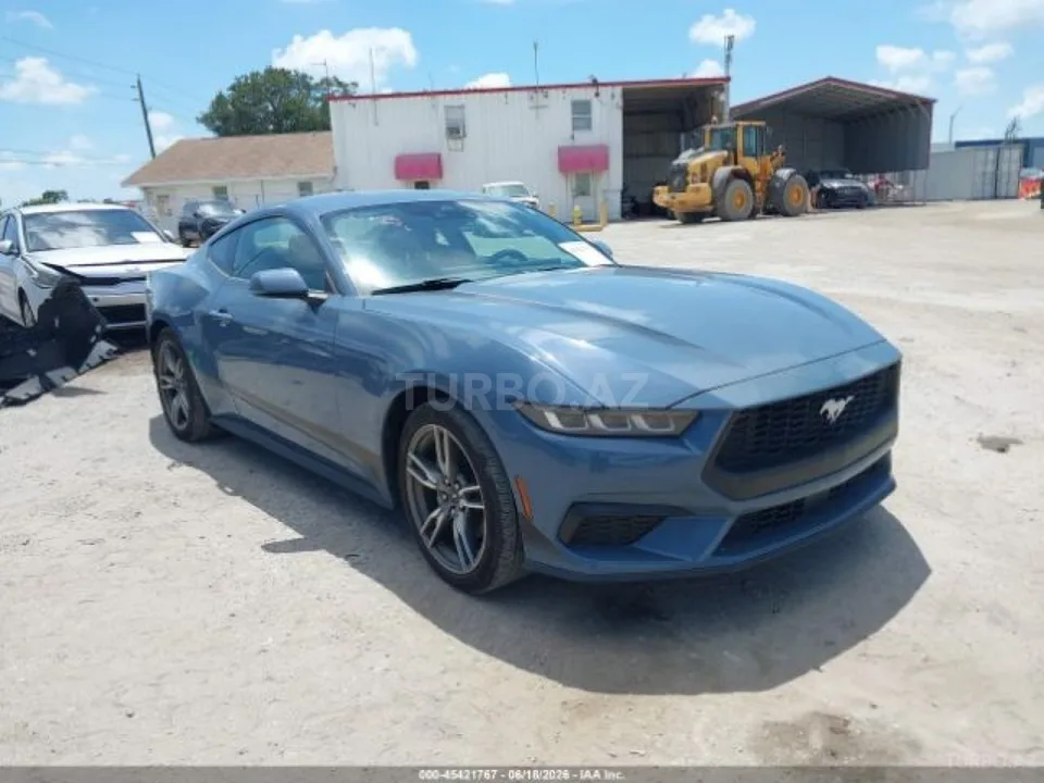 Ford Mustang — foto 1/4
