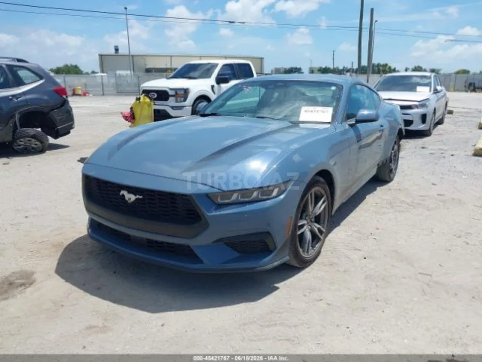 Ford Mustang — foto 3/4