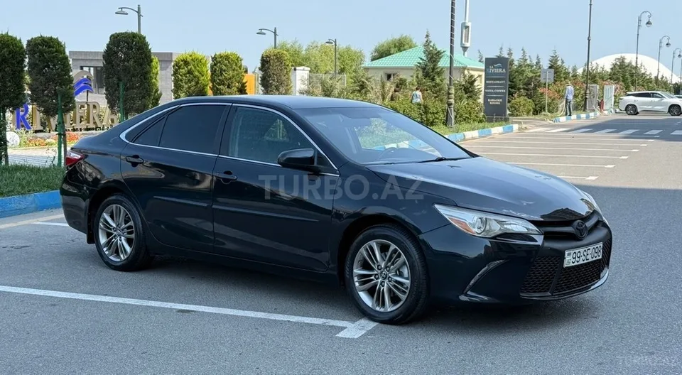 Toyota Camry — foto 3/4
