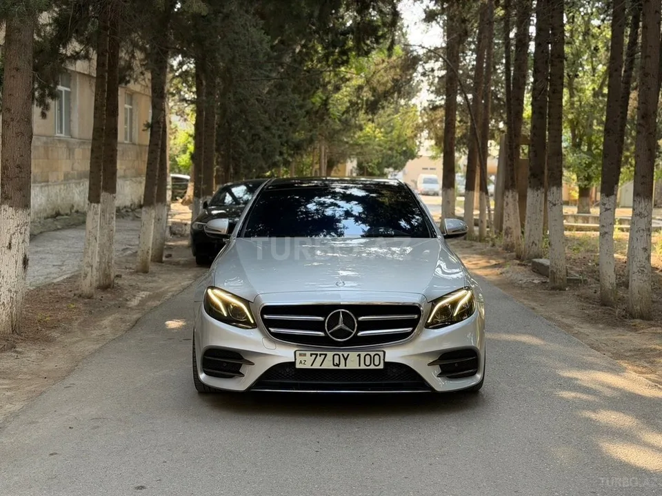 Mercedes E 300 — foto 1/4