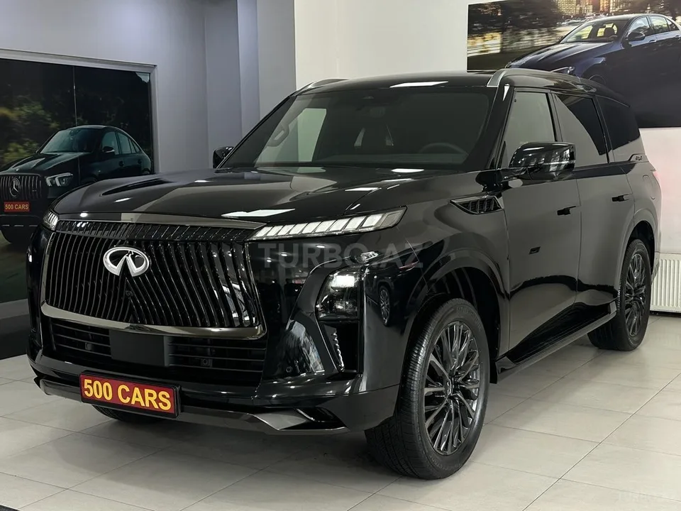 Infiniti QX80 — foto 1/4