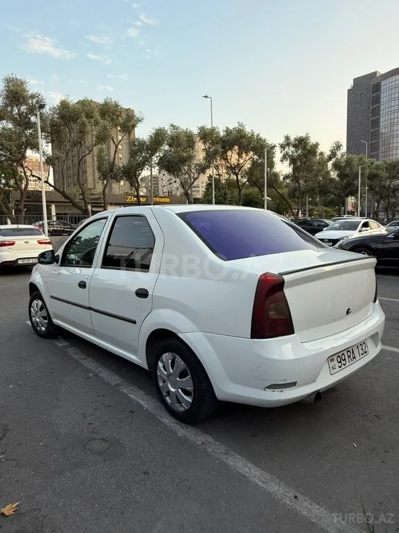 Renault Logan — foto 3/4