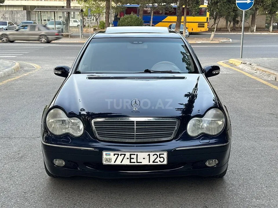 Mercedes C 240 — foto 1/4