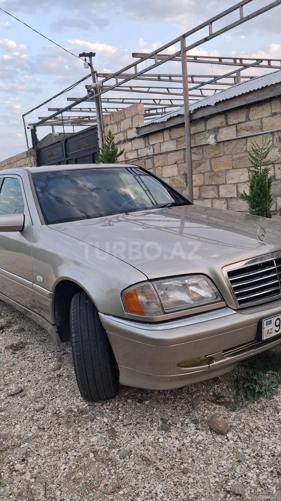 Mercedes C 240 — foto 2/4