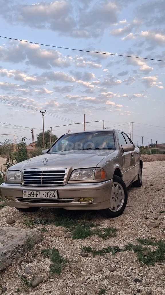 Mercedes C 240 — foto 3/4