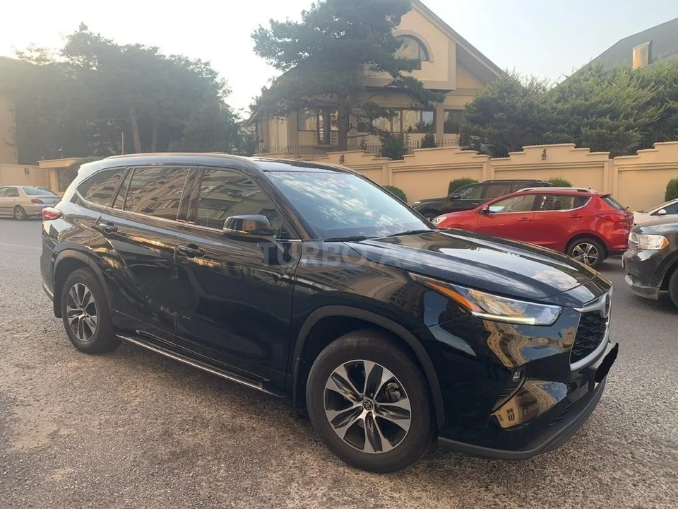 Toyota Highlander — foto 4/4