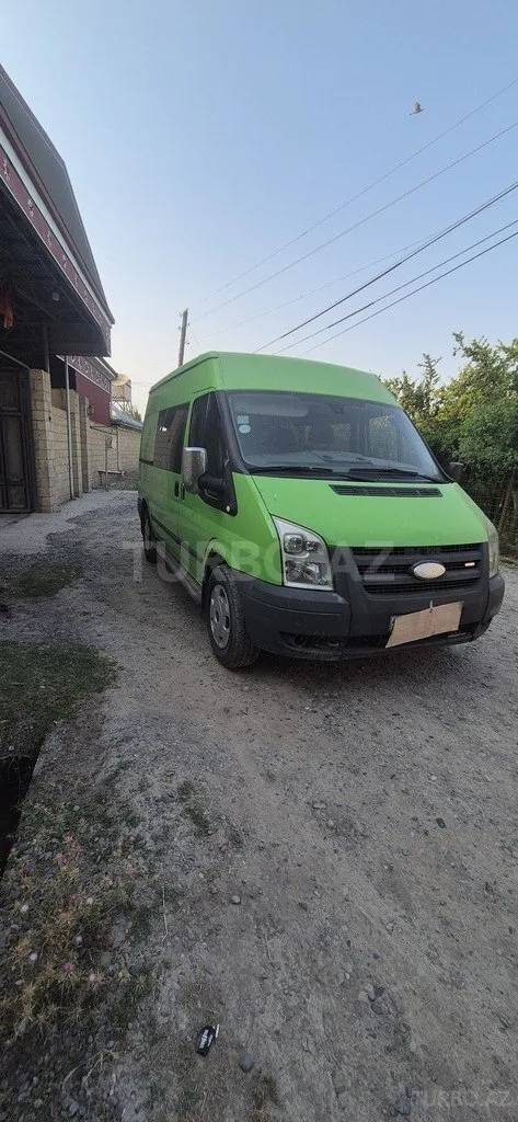 Ford Transit — foto 1/4
