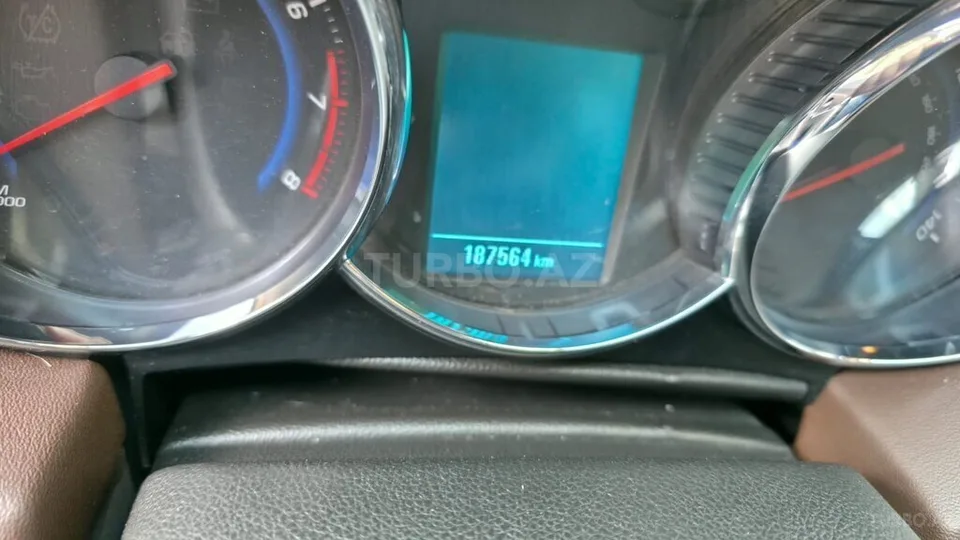 Chevrolet Cruze — foto 2/4