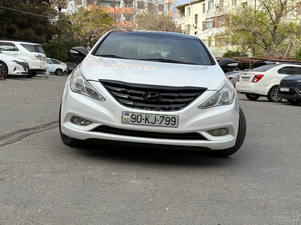 Hyundai Sonata — foto 1/4
