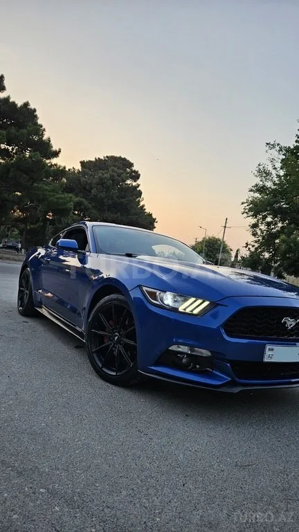 Ford Mustang — foto 2/4