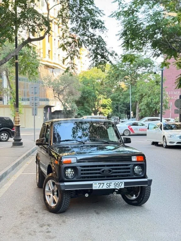 LADA (VAZ) Niva — foto 1/4