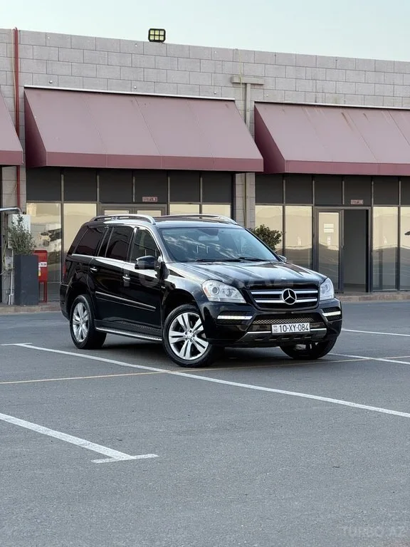 Mercedes GL 350 4MATIC — фото 1/4