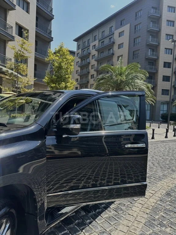 Lexus GX 460 — foto 2/4