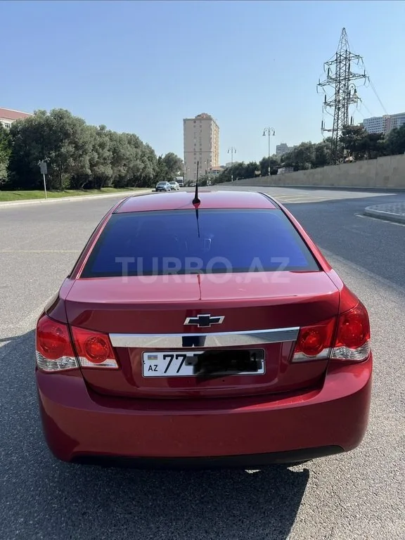 Chevrolet Cruze — foto 2/4