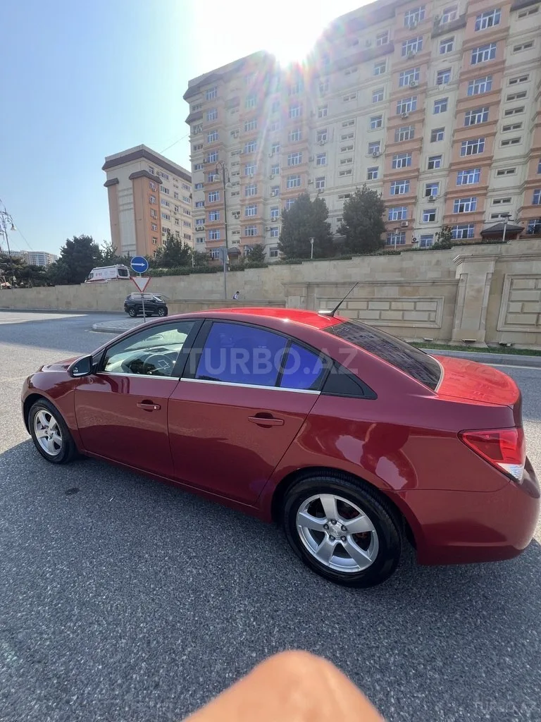Chevrolet Cruze — foto 4/4