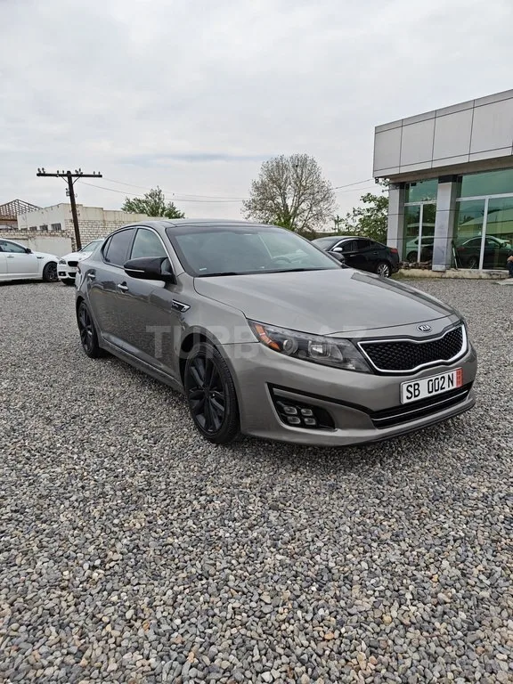 Kia Optima — фото 1/4