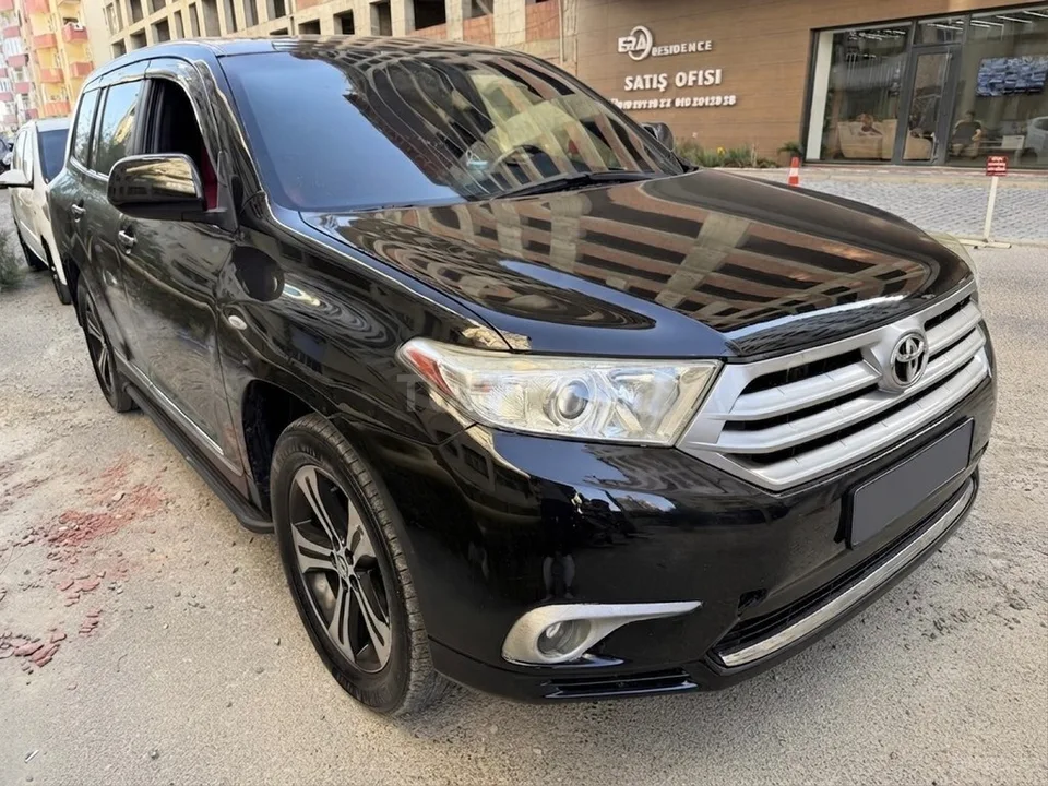 Toyota Highlander — foto 3/4