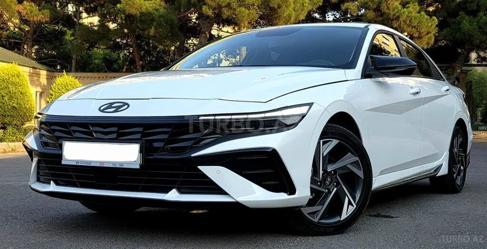 Hyundai Elantra — фото 4/4