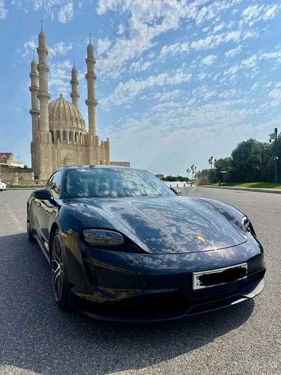 Porsche Taycan 4S — foto 2/4
