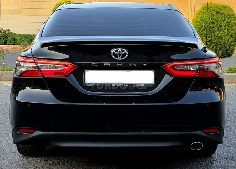 Toyota Camry — foto 2/4