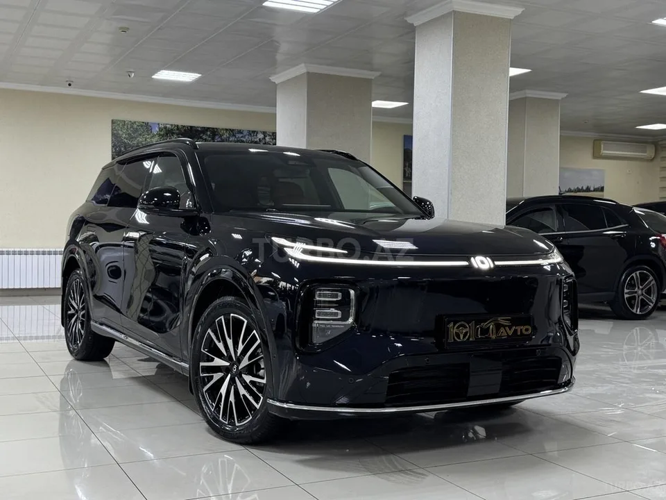 Changan Qiyuan Q07 — foto 2/4