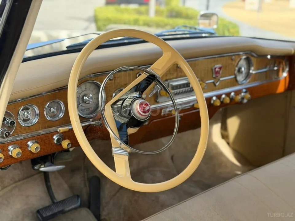 GAZ 13 "Chayka" — foto 2/4