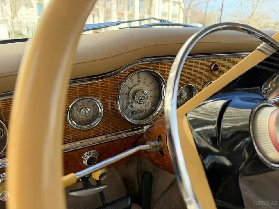 GAZ 13 "Chayka" — foto 3/4
