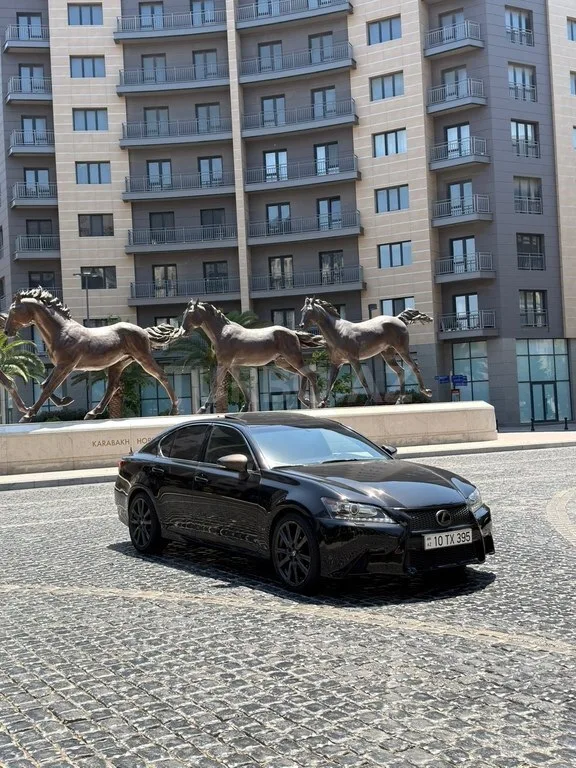 Lexus GS 350 — foto 3/4