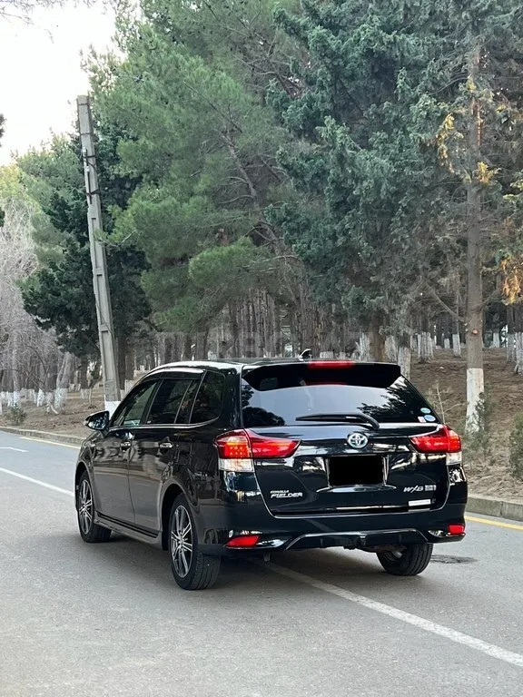 Toyota Corolla Fielder — foto 4/4