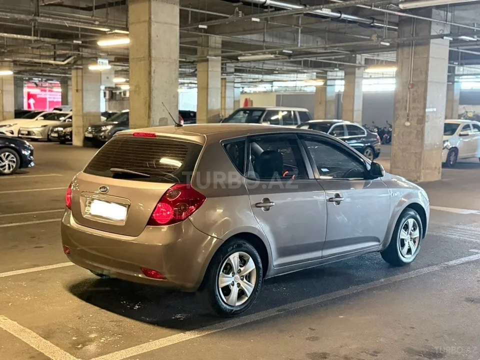 Kia Ceed — foto 2/4
