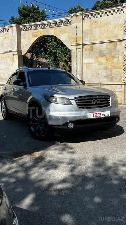 Infiniti FX35 — foto 4/4