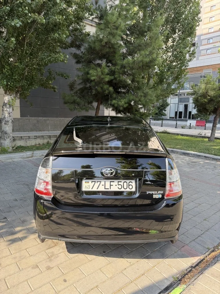 Toyota Prius — foto 4/4