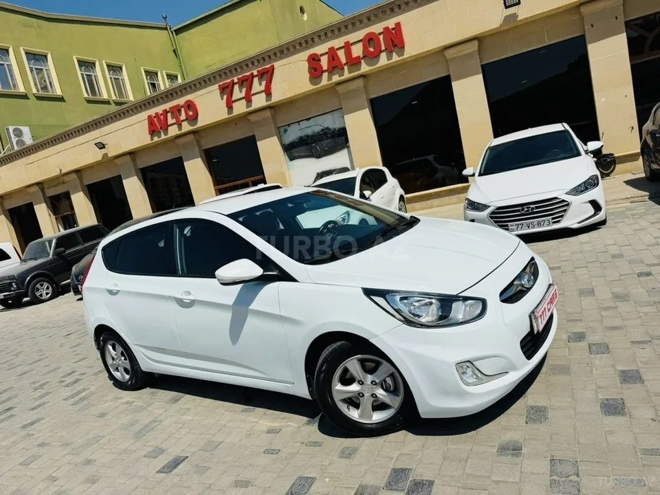 Hyundai Accent — foto 2/4