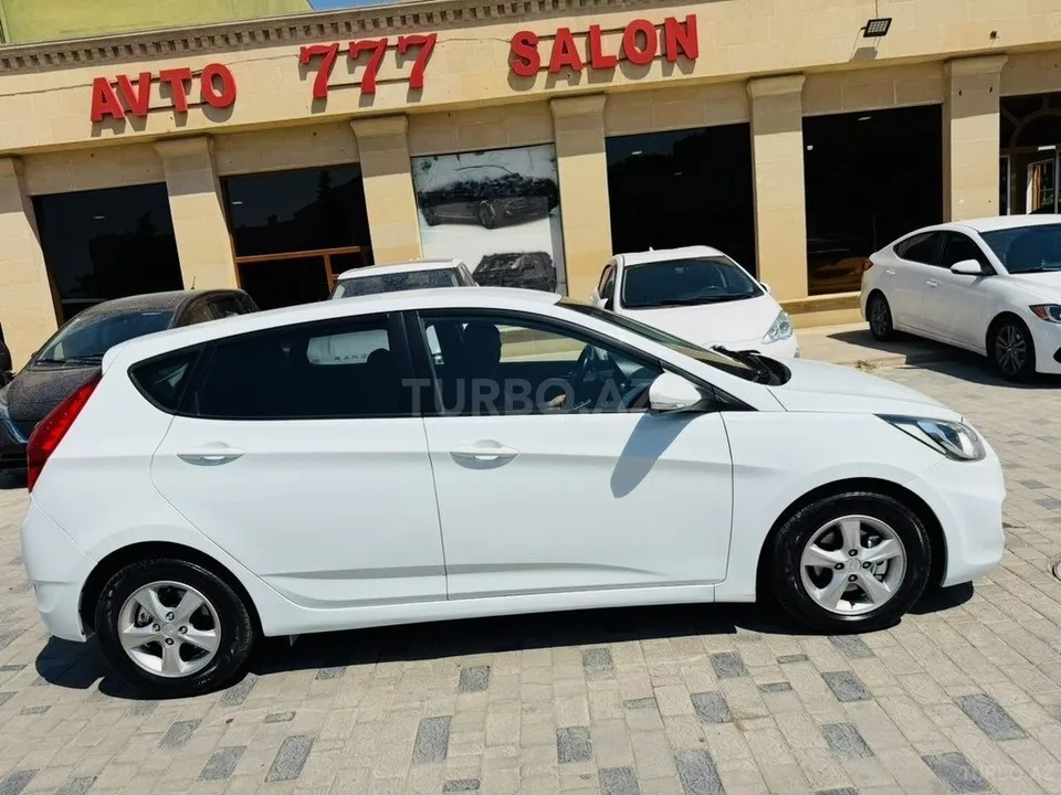 Hyundai Accent — foto 4/4