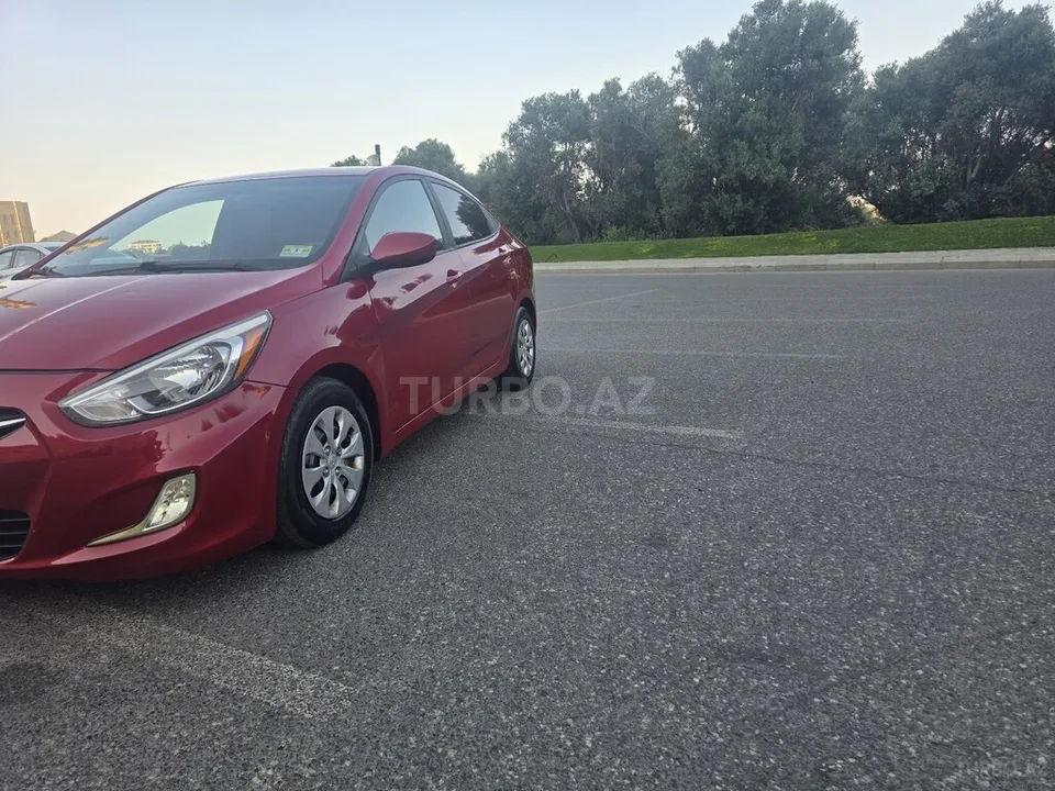 Hyundai Accent — foto 2/4