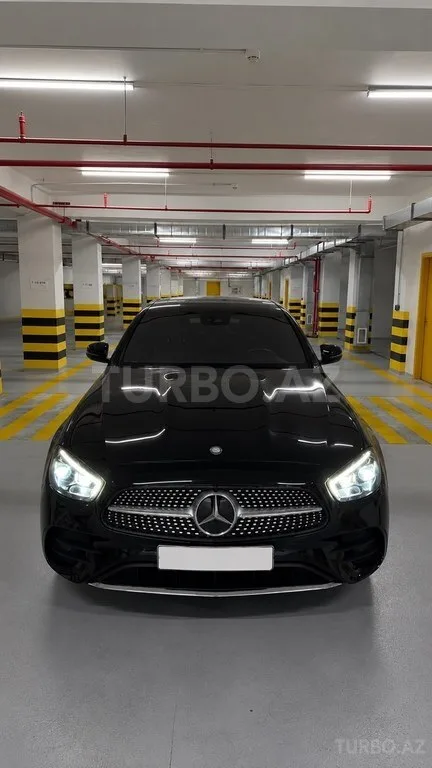 Mercedes E 300 e — foto 1/4
