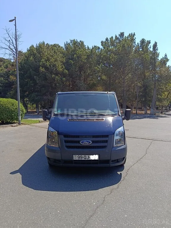 Ford Transit — foto 1/4