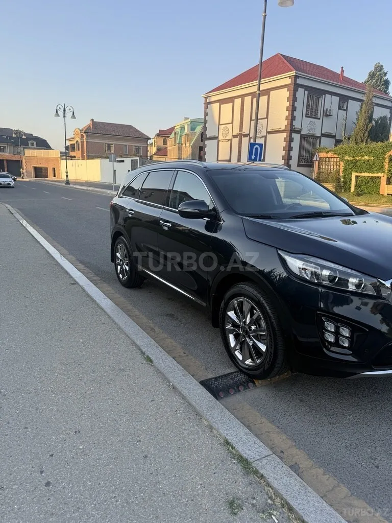 Kia Sorento — foto 2/4