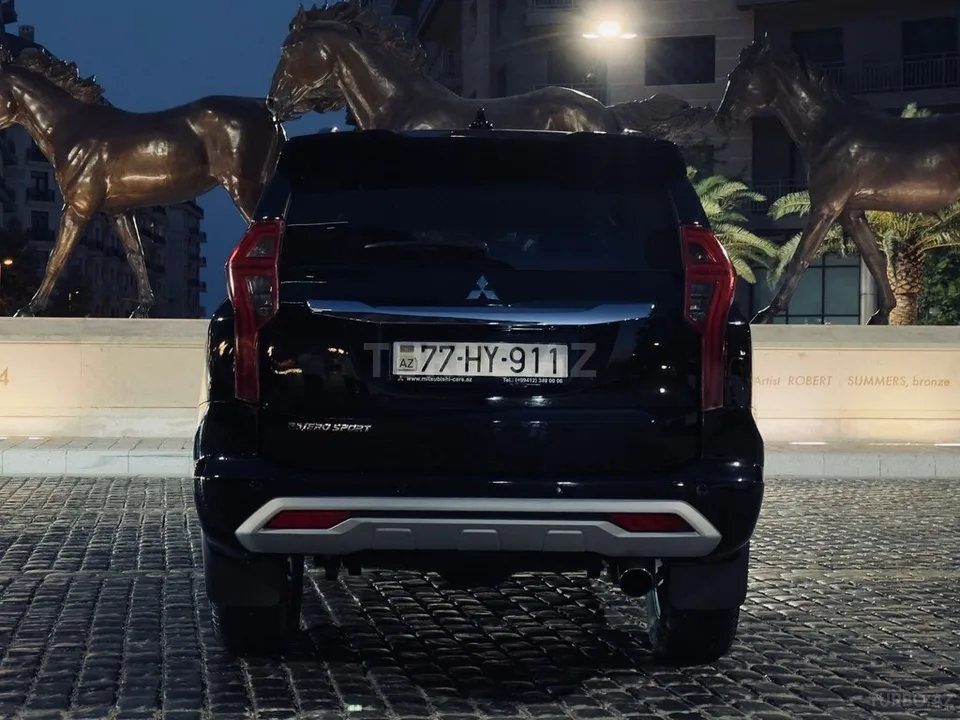 Mitsubishi Pajero — foto 2/4
