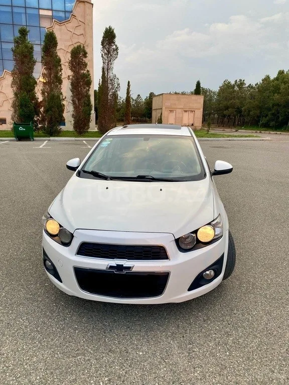 Chevrolet Aveo — foto 1/4