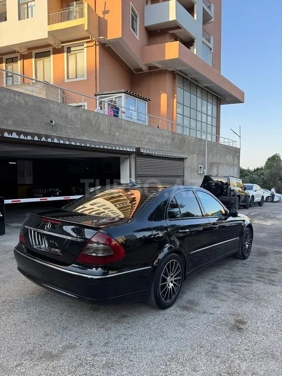 Mercedes E 280 — foto 4/4