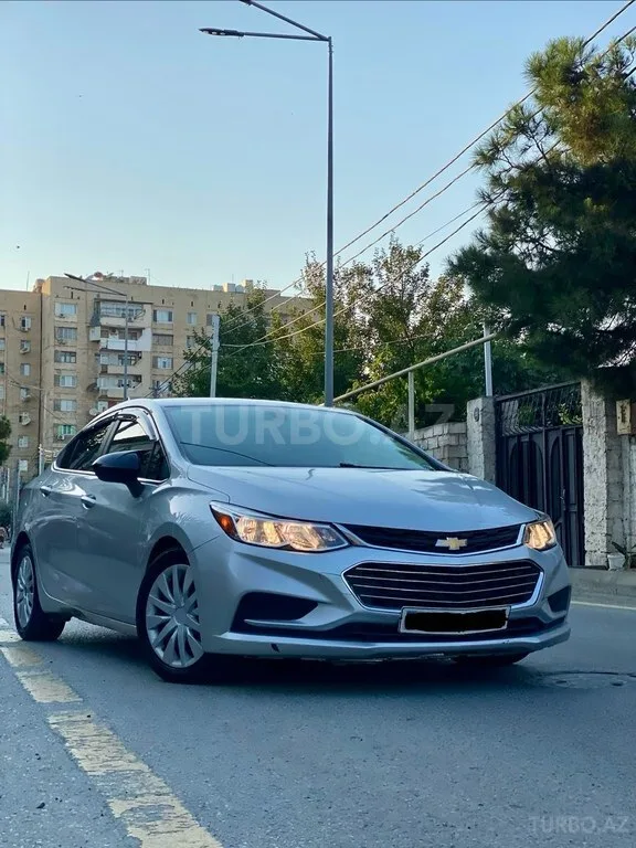 Chevrolet Cruze — фото 1/4