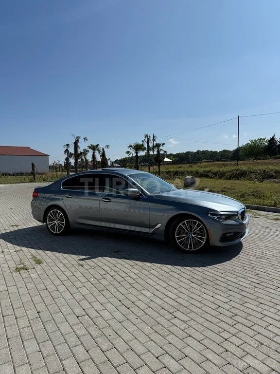 BMW 530 — foto 3/4