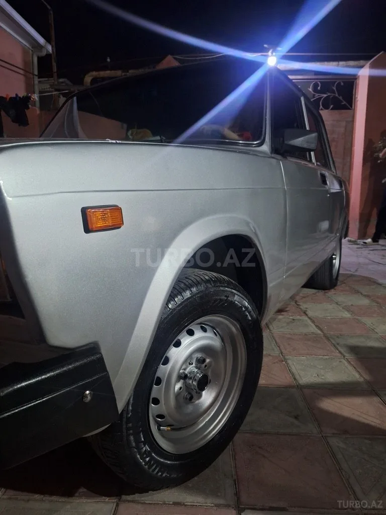 LADA (VAZ) 2107 — foto 3/4