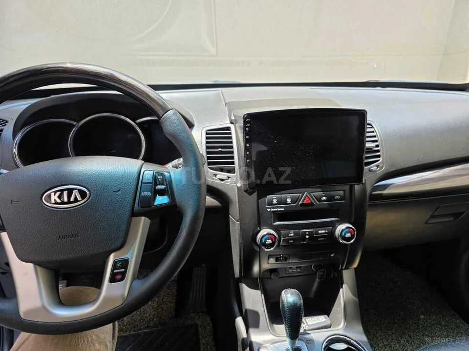 Kia Sorento — foto 3/4