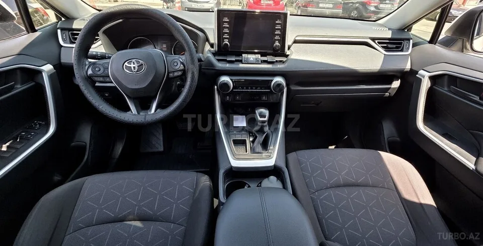 Toyota RAV4 — foto 2/4