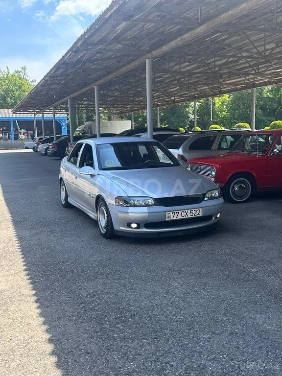 Opel Vectra — foto 1/4