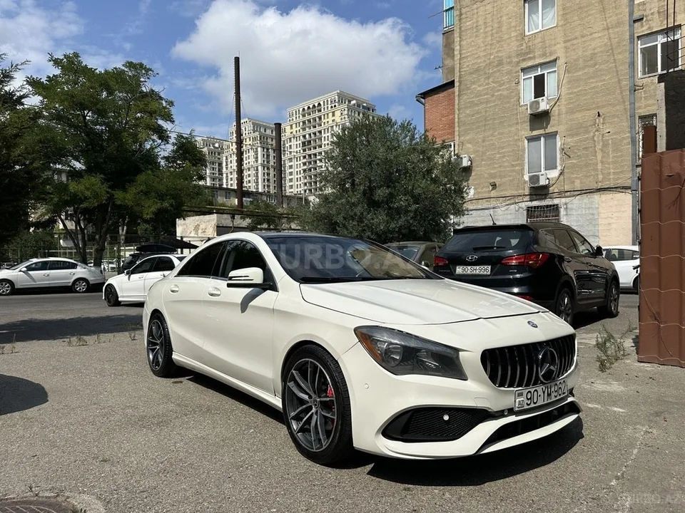 Mercedes CLA 250 — фото 1/4